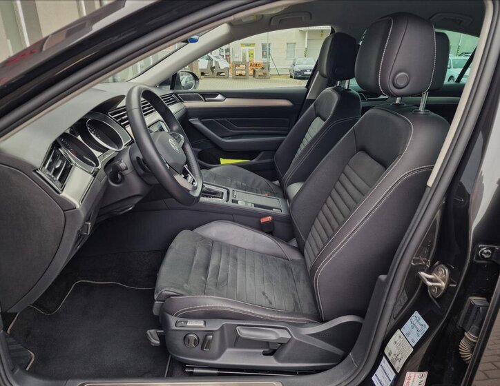 Volkswagen Passat Sedan / Limuzína 2,0 l 147 kw
