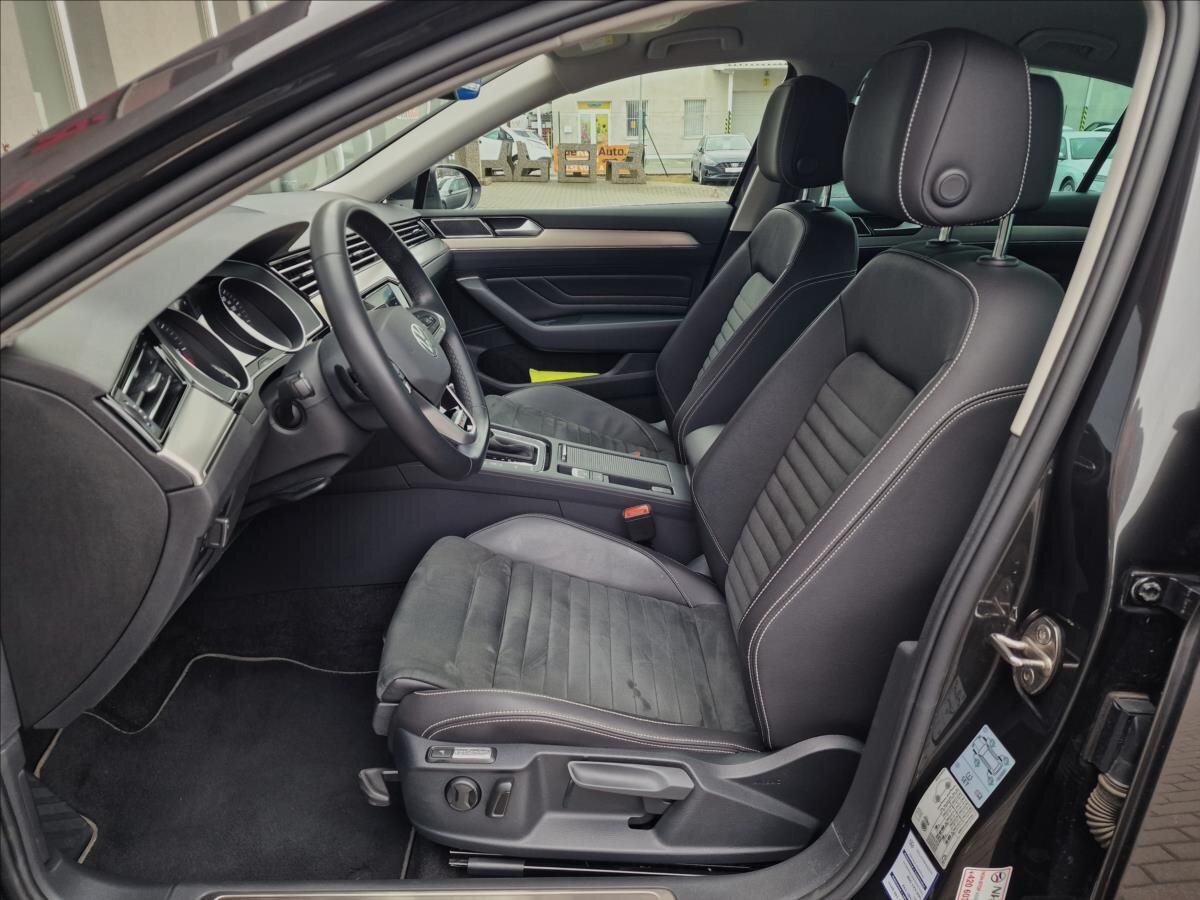 Volkswagen Passat Sedan / Limuzína 2,0 l 147 kw
