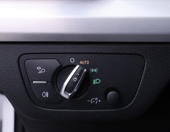 Audi Q5 SUV / Terénní 2,0 l 140 kw