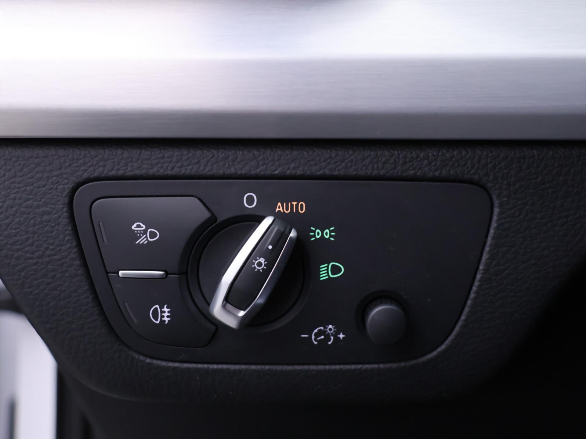 Audi Q5 SUV / Terénní 2,0 l 140 kw