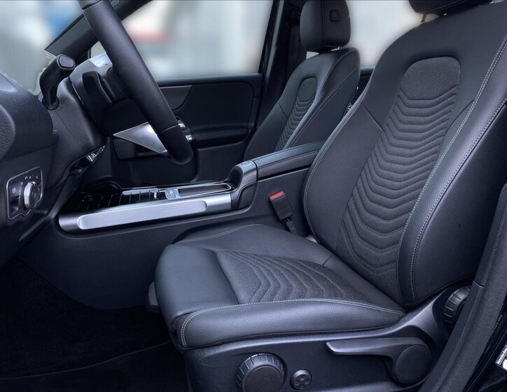 Mercedes-Benz GLB SUV / Terénní 2,0 l 110 kw