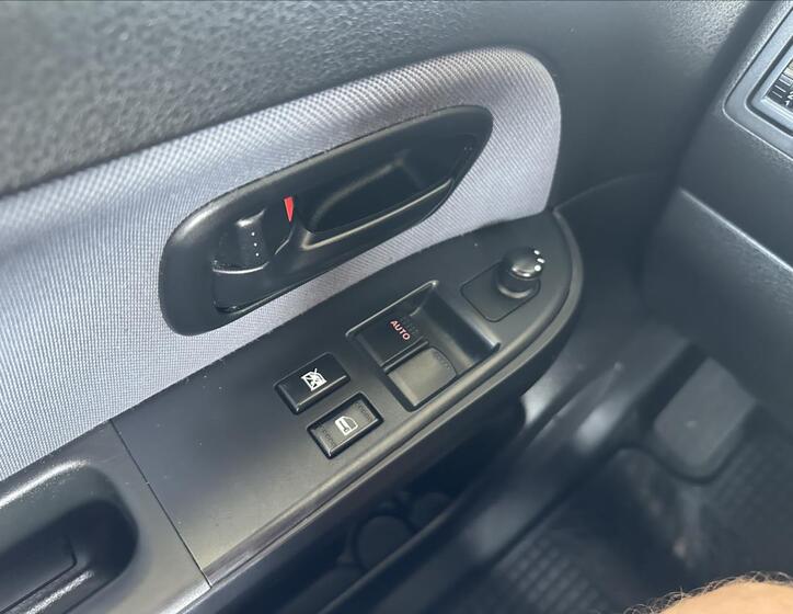 Suzuki Grand Vitara 19