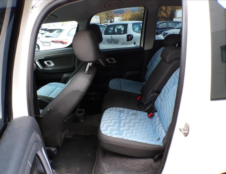 Škoda Roomster 16