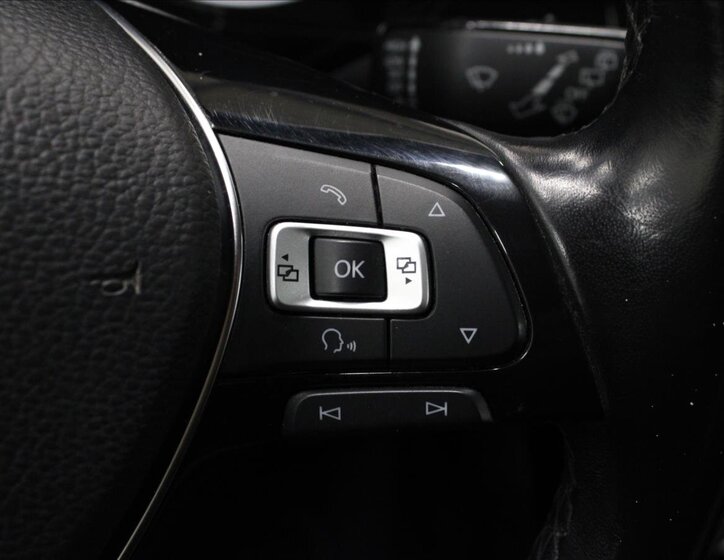 Volkswagen Touran Kombi 2,0 l 110 kw