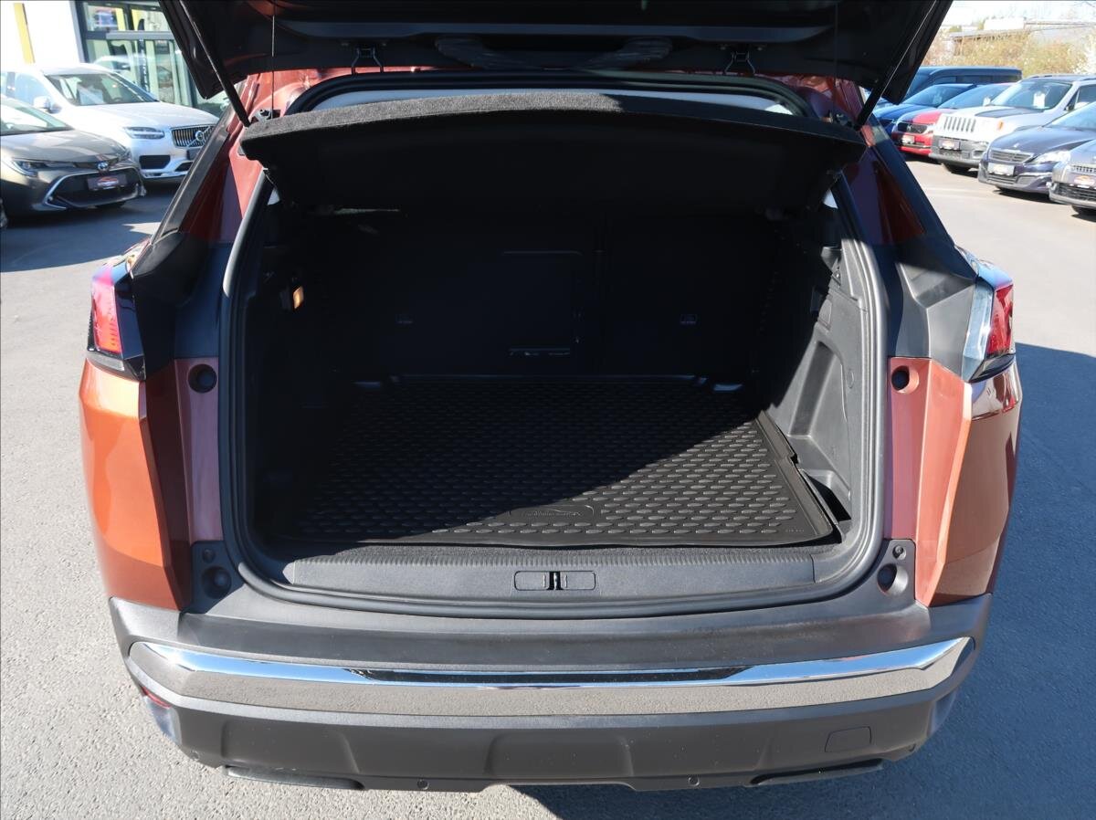 Peugeot 3008 SUV / Terénní 1,2 l 96 kw