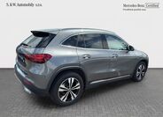 Mercedes-Benz GLA 8