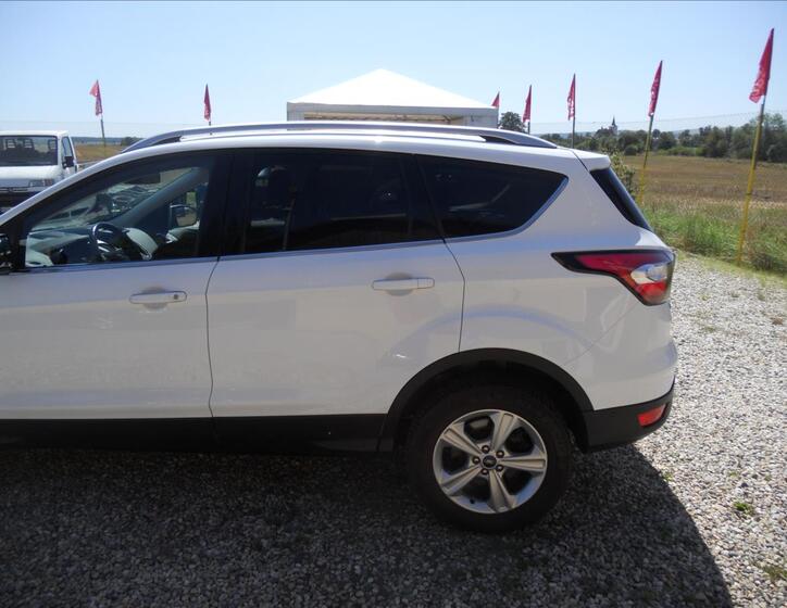 Ford Kuga 9