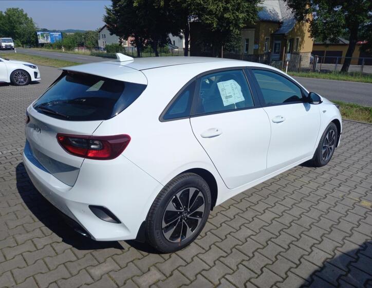 KIA Ceed 4