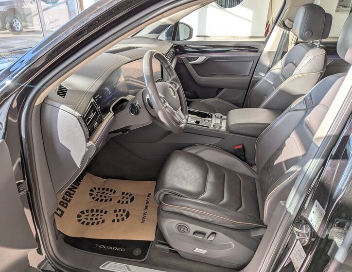 Volkswagen Touareg SUV / Terénní 3,0 l 210 kw