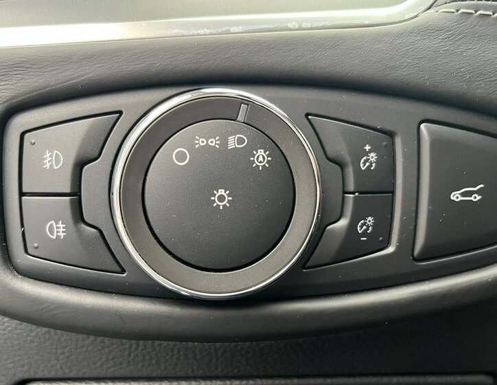 Ford S-MAX MPV 2,5 l 140 kw