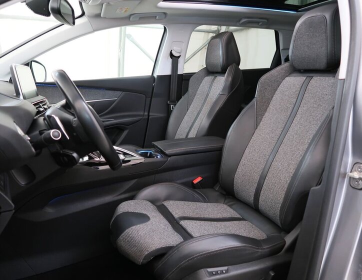 Peugeot 5008 SUV / Terénní 1,2 l 96 kw