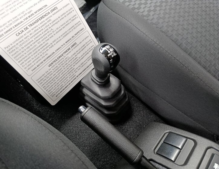 Suzuki Jimny SUV 1,5 l 75 kw