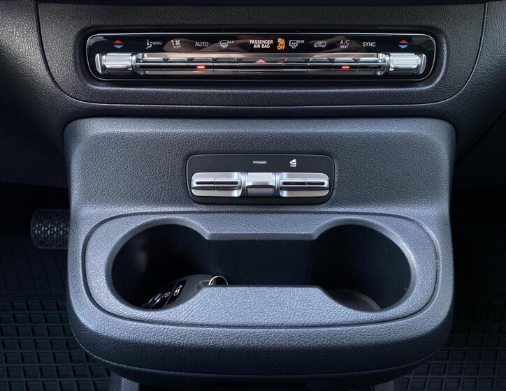 Mercedes-Benz Vito 16