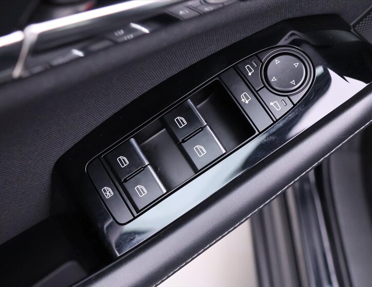 Mazda CX-30 SUV 2,0 l 137 kw