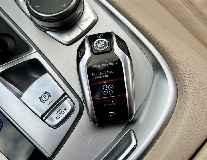 BMW Řada 7 Ostatní 3,0 l 210 kw