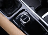 Volvo S90 Sedan / Limuzína 2,0 l 187 kw