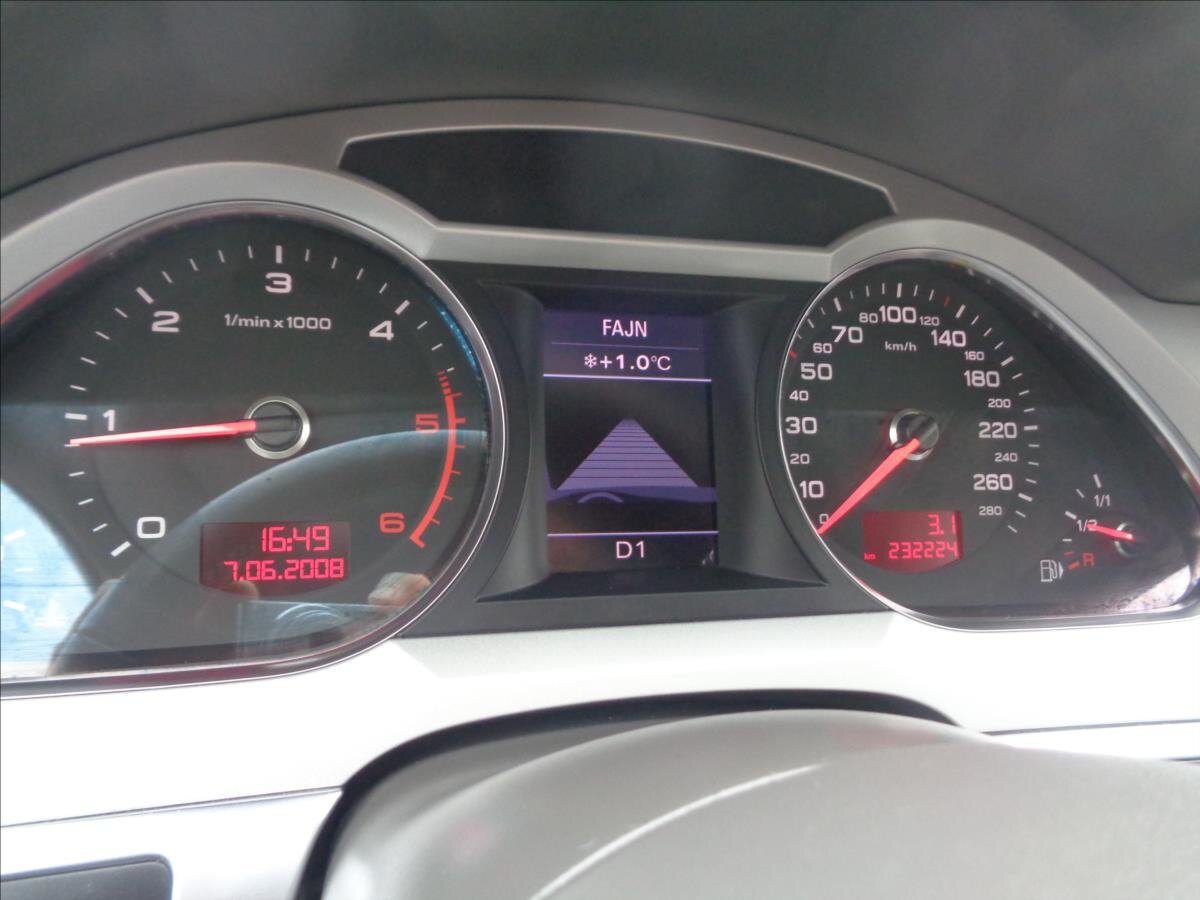 Audi A6 Kombi 3,0 l 176 kw