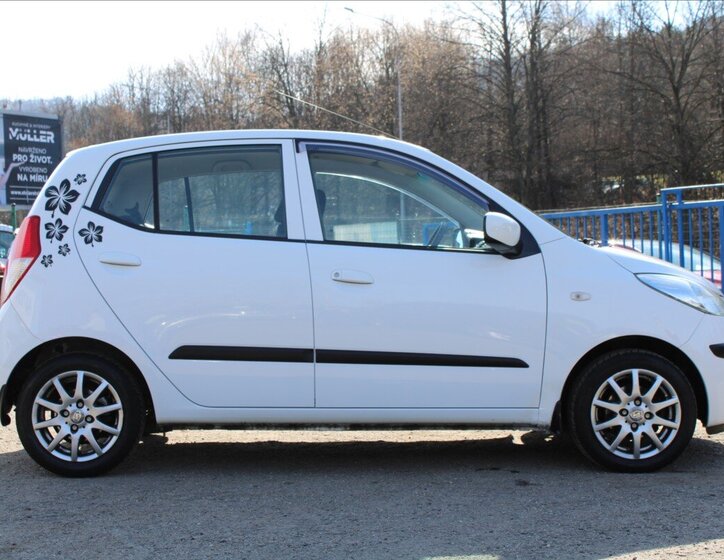 Hyundai i10 Hatchback 1,1 l 57 kw