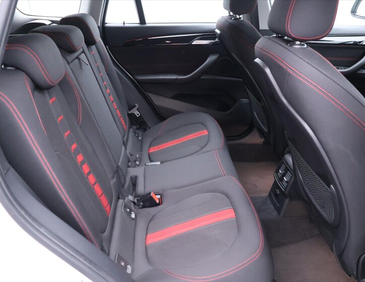 BMW X1 SUV 2,0 l 140 kw