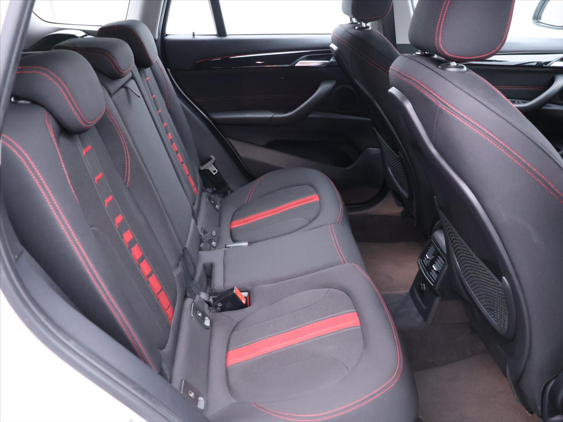 BMW X1 SUV 2,0 l 140 kw