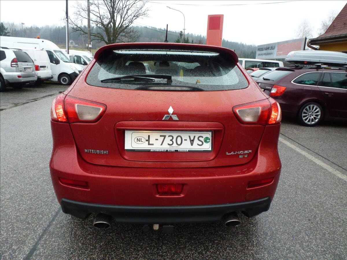 Mitsubishi Lancer Hatchback 2,0 l 217 kw