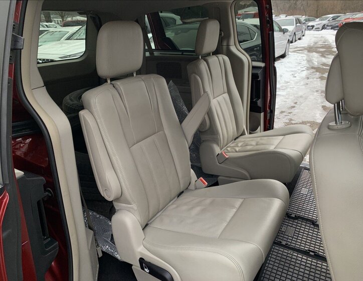 Chrysler Town & Country VAN-Minibus 3,6 l 211 kw