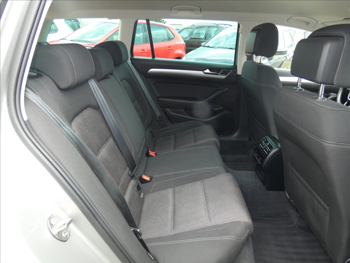 Volkswagen Passat Kombi 1,4 l 92 kw