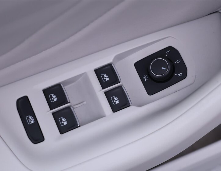 Volkswagen Passat Kombi 2,0 l 110 kw