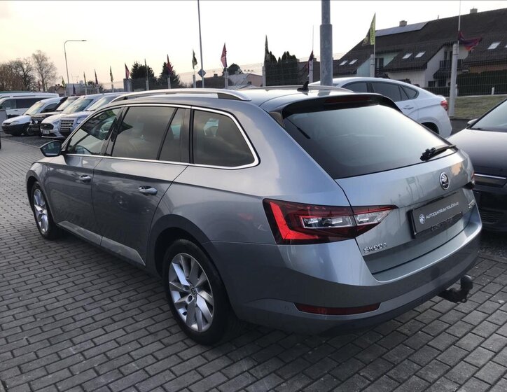 Škoda Superb Kombi 1,6 l 88 kw