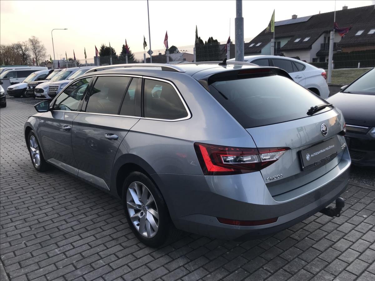 Škoda Superb Kombi 1,6 l 88 kw