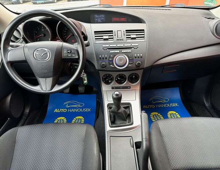 Mazda 3 9