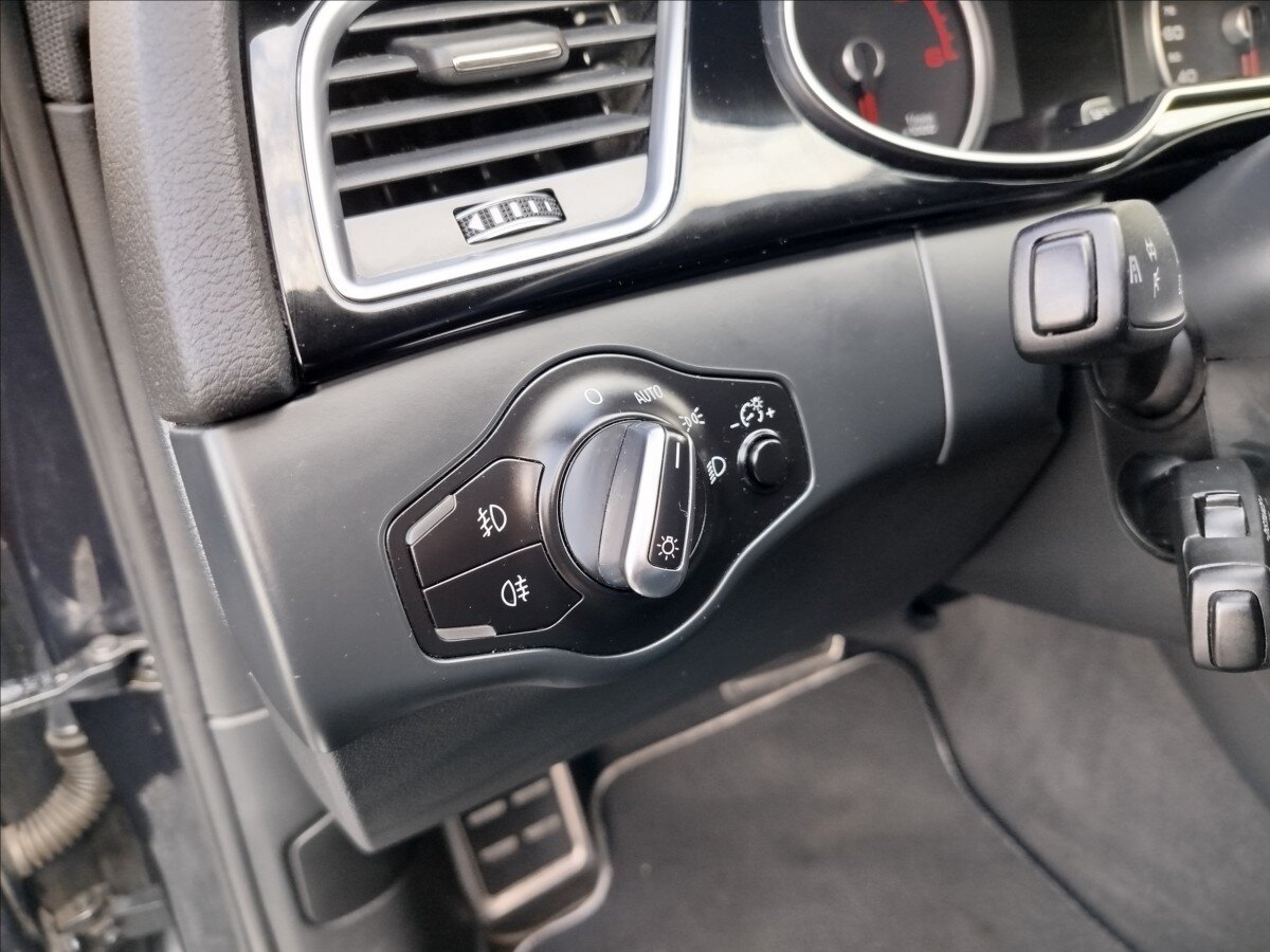 Audi A4 Kombi 2,0 l 140 kw