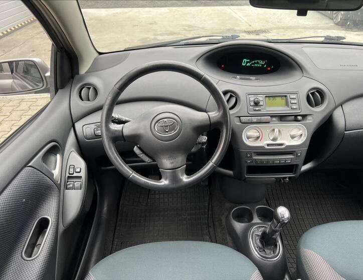 Toyota Yaris 18