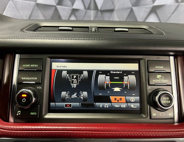 Land Rover Range Rover SUV / Terénní 4,4 l 230 kw