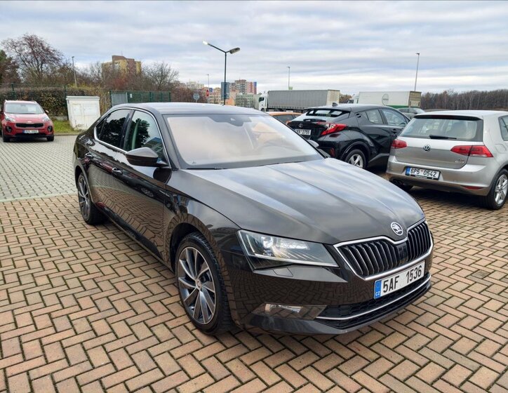 Škoda Superb Liftback 2,0 l 140 kw