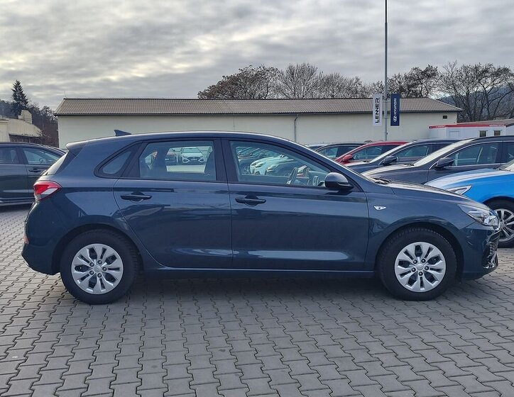 Hyundai i30 4