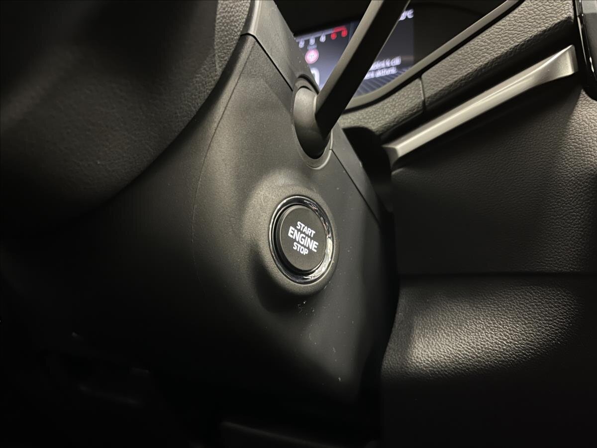 Škoda Karoq SUV 1,5 l 110 kw