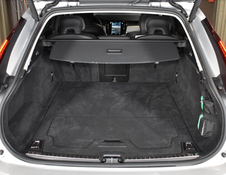 Volvo V90 Kombi 2,0 l 186 kw