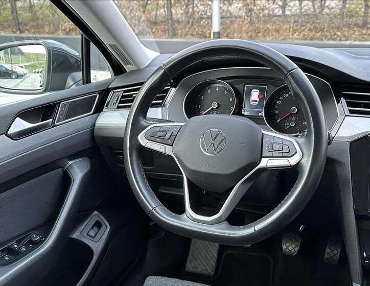 Volkswagen Passat Kombi 1,5 l 110 kw