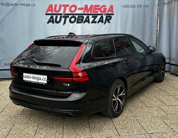 Volvo V90 Kombi 2,0 l 186 kw