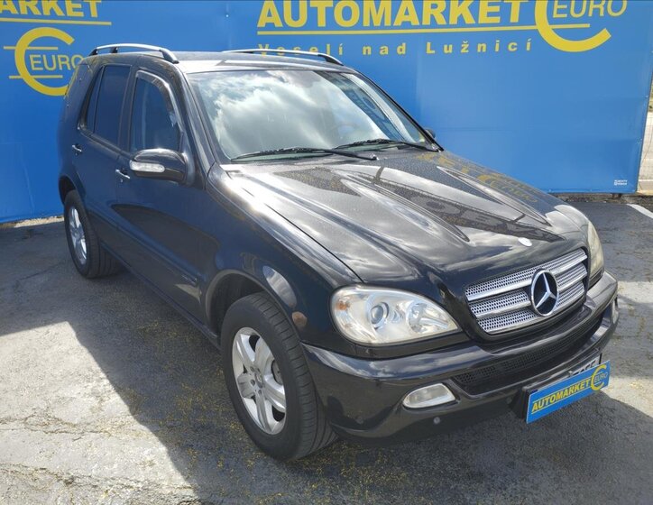 Mercedes-Benz Třídy M SUV / Terénní 2,7 l 120 kw