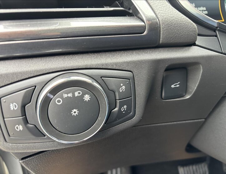 Ford Mondeo Kombi 2,0 l 140 kw