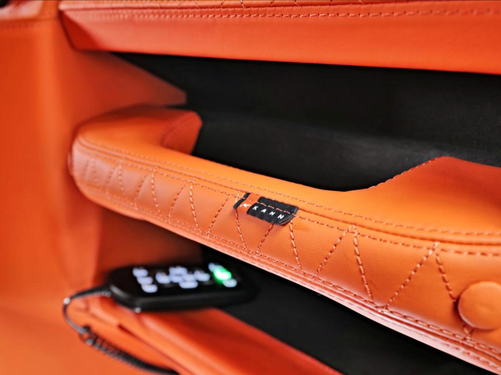 Land Rover Defender 33