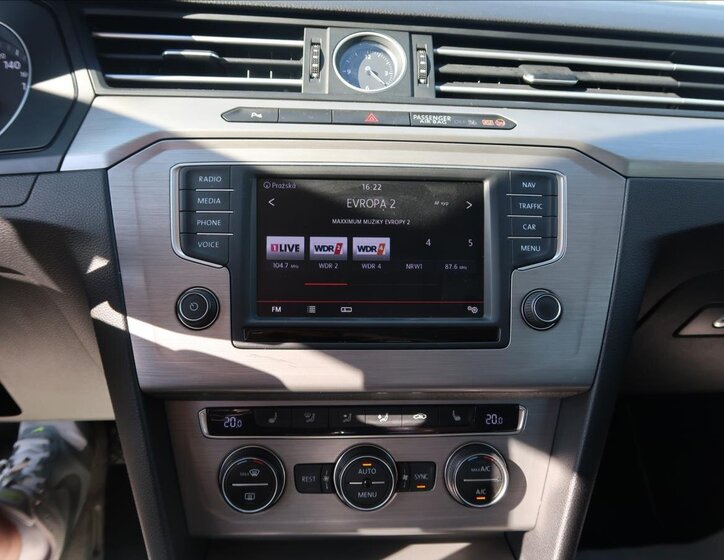 Volkswagen Passat 14