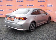 Toyota Corolla Sedan / Limuzína 1,6 l 97 kw