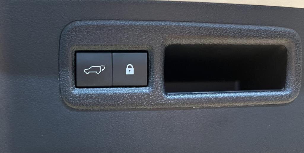 Lexus NX 300h SUV / Terénní 2,5 l 145 kw