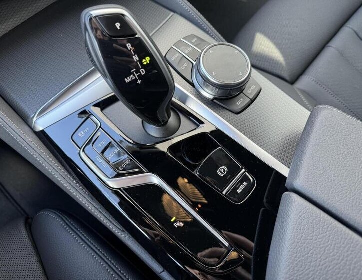 BMW Řada 5 Kombi 3,0 l 250 kw