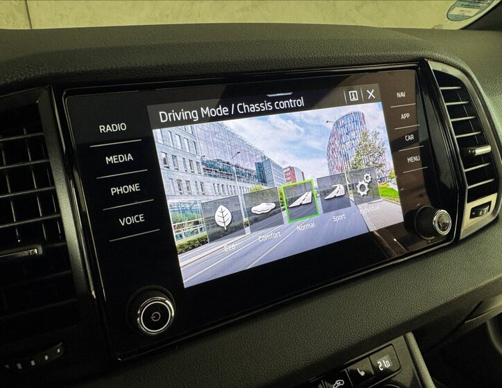 Škoda Karoq SUV / Terénní 2,0 l 110 kw