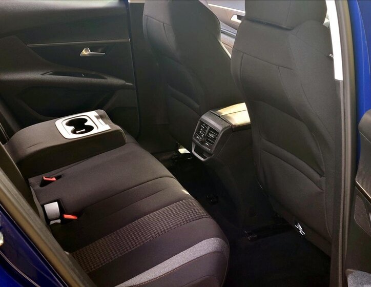 Peugeot 3008 SUV / Terénní 1,5 l 96 kw