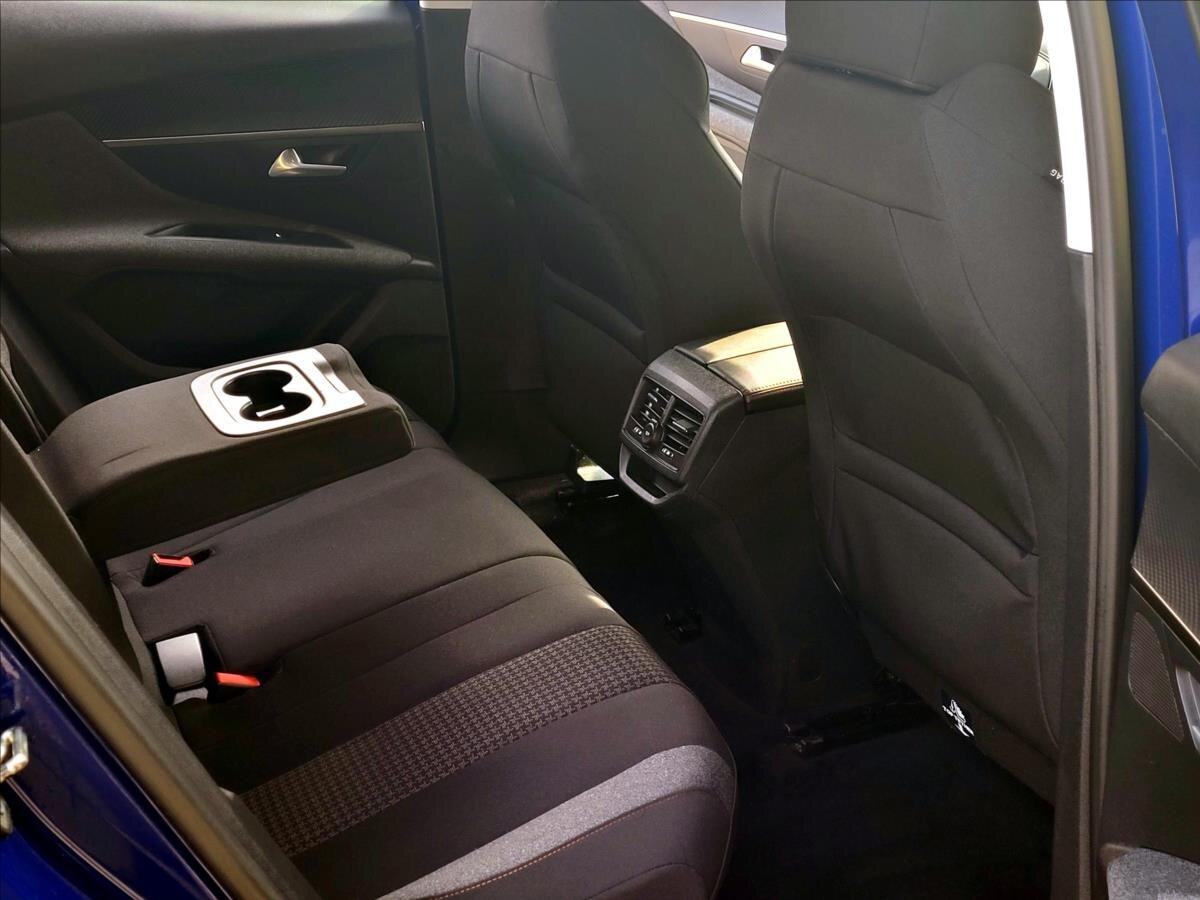 Peugeot 3008 SUV / Terénní 1,5 l 96 kw